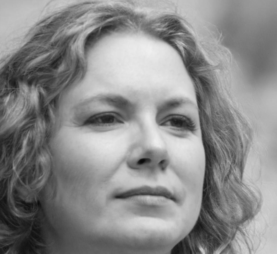 Dr. Maria Schneider, Investmentexpertin